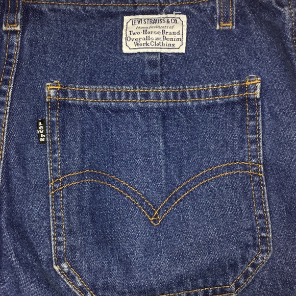 Vintage 90’s Levi’s shorts - Picture 3 of 6